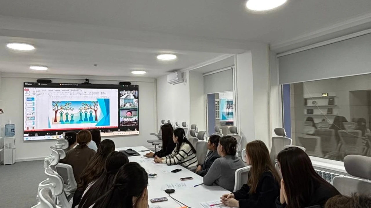 Теңдіктен әділеттілікке: семинар-тренингтер сериясы әртүрлі өңір студенттерінің басын қосты 