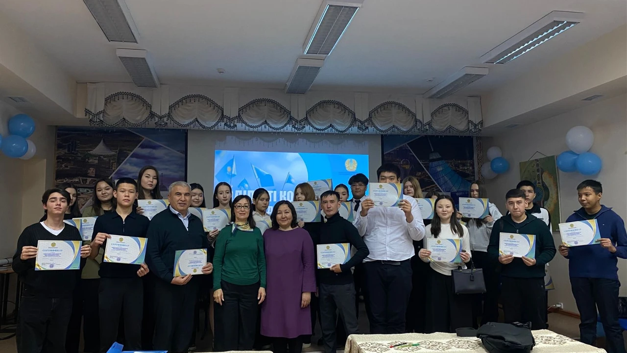 Теңдіктен әділеттілікке: семинар-тренингтер сериясы әртүрлі өңір студенттерінің басын қосты 