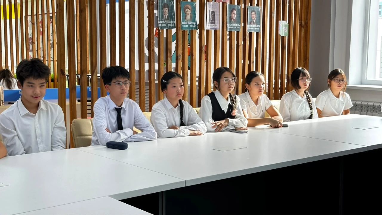 Republic Day: The Presidential Center held a thematic field lesson for the capital's schoolchildren 