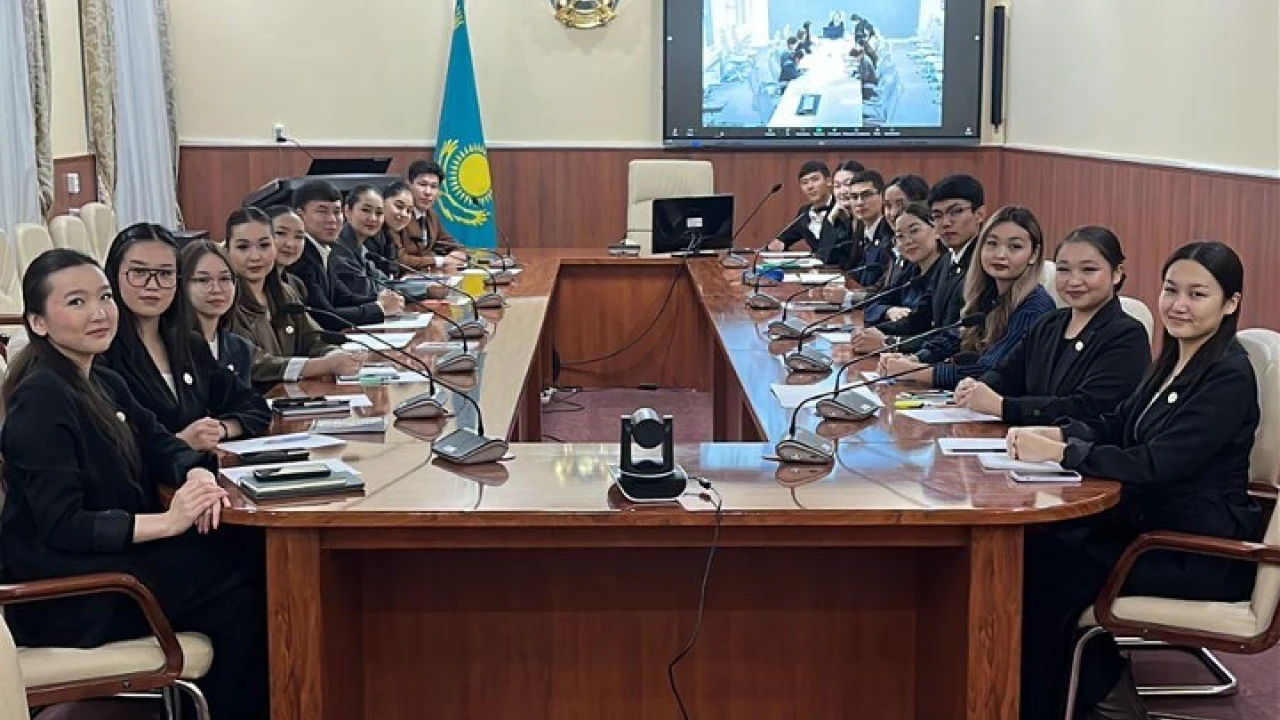 Теңдіктен әділеттілікке: семинар-тренингтер сериясы әртүрлі өңір студенттерінің басын қосты 