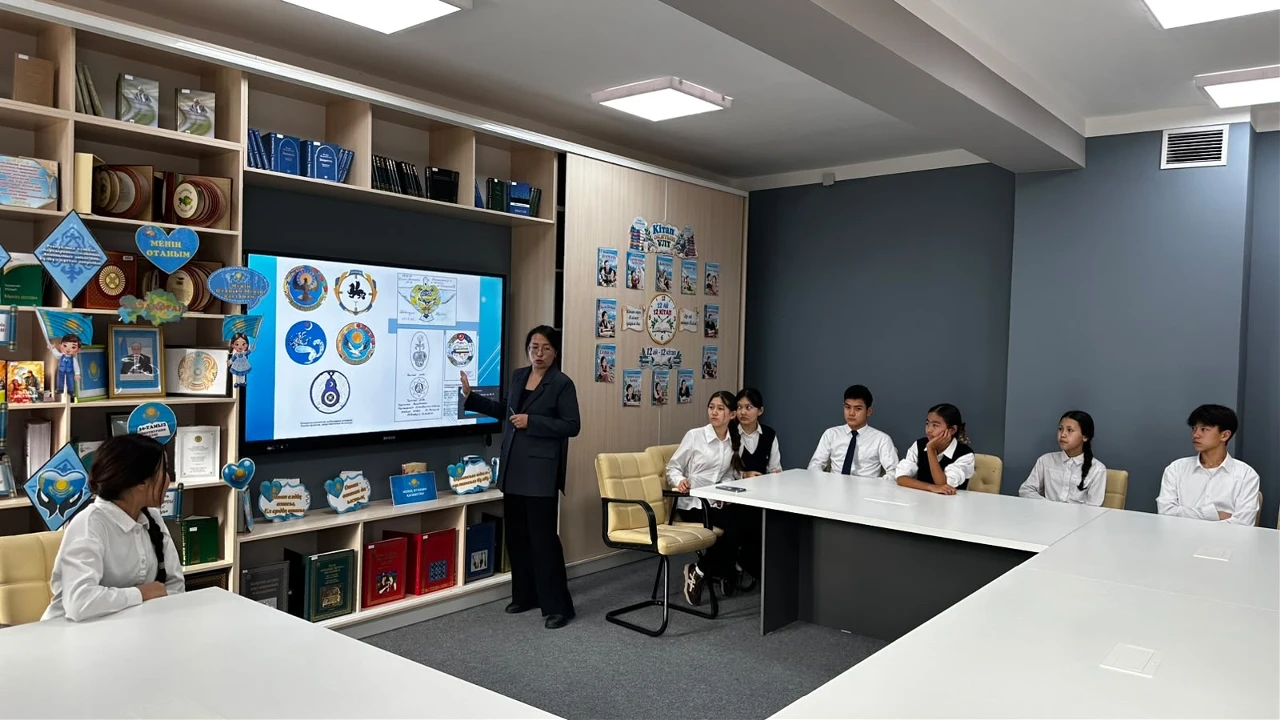 Republic Day: The Presidential Center held a thematic field lesson for the capital's schoolchildren 