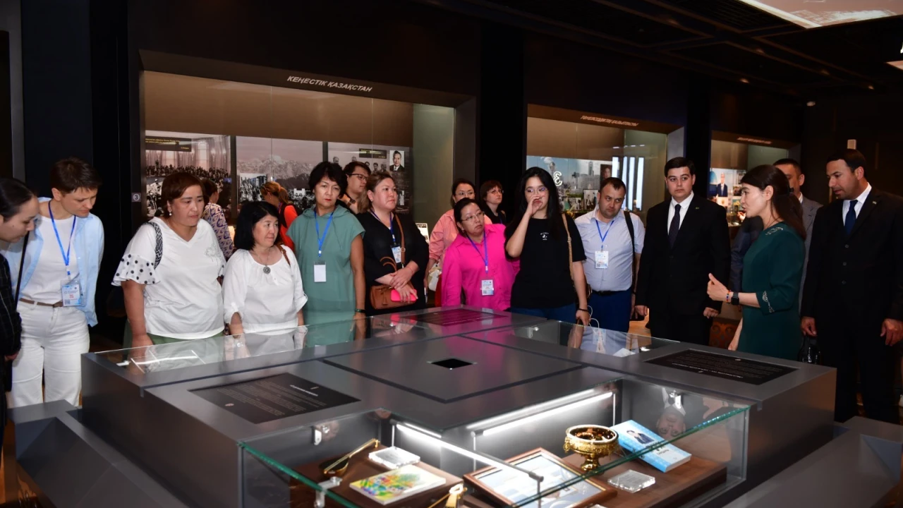 Visit of the Participants of the 8th International Summer School of Young Archivists to the Museum at the Presidential Center of the Republic of Kazakhstan