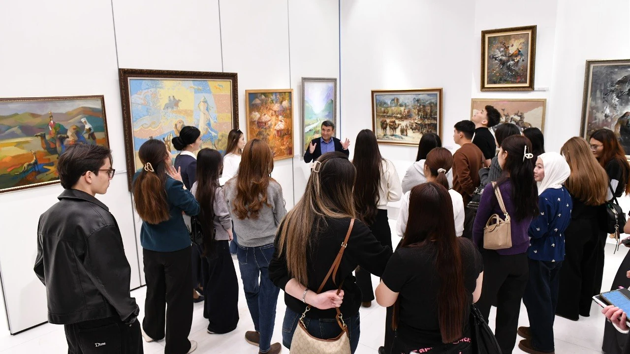 In the language of art: a dialogue with the artist 