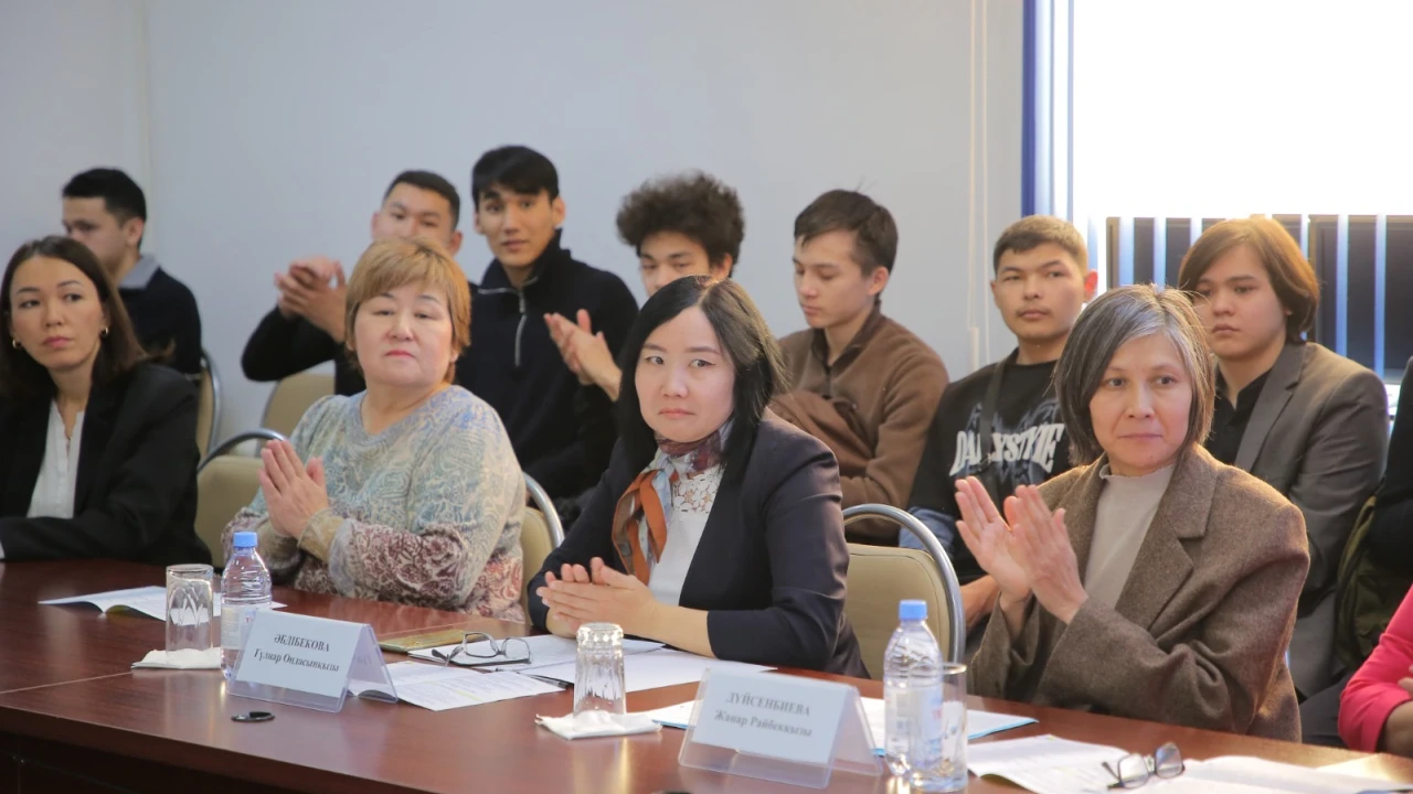 A round table discussion "Archival and library collections in the digital era: traditional and electronic resources" was held at L.N. Gumilyov Eurasian National University 