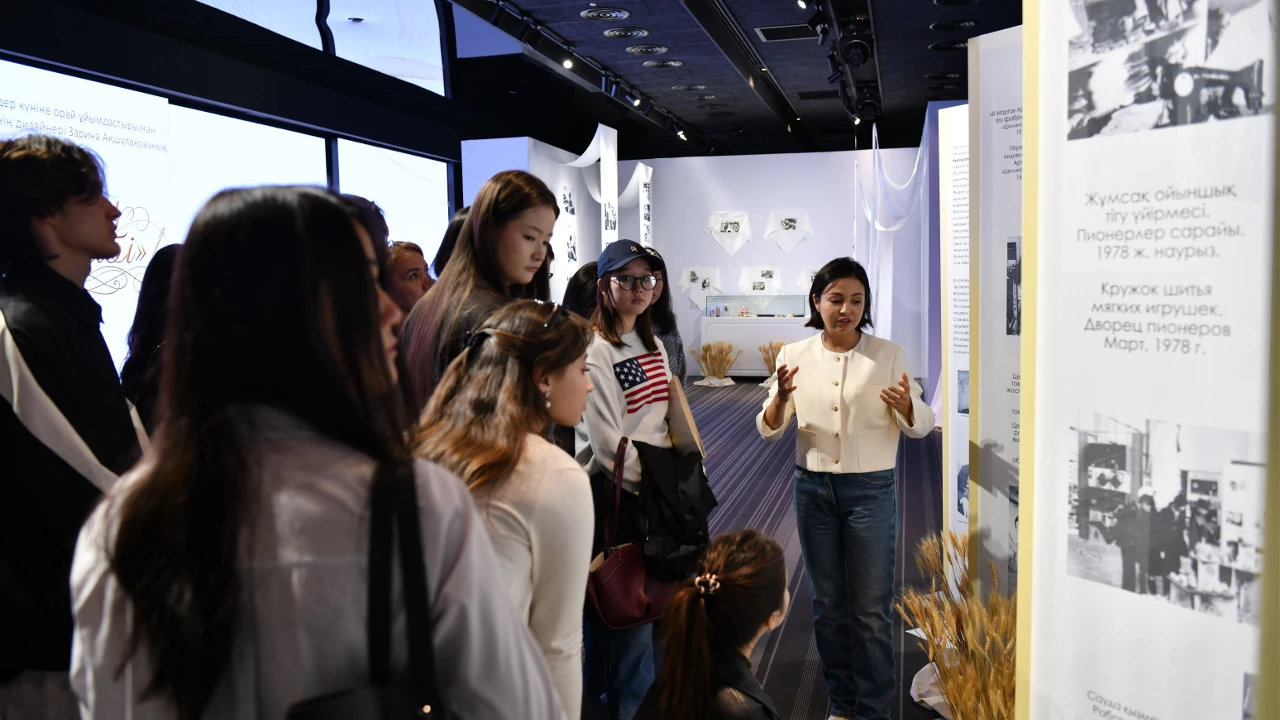 Связь поколений в объективе и ткани: итоги фотовыставки «Нить поколений» 