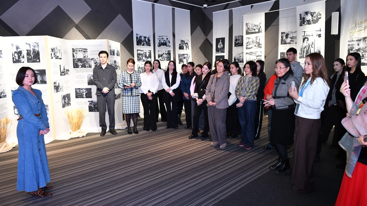 Связь поколений в объективе и ткани: итоги фотовыставки «Нить поколений» 