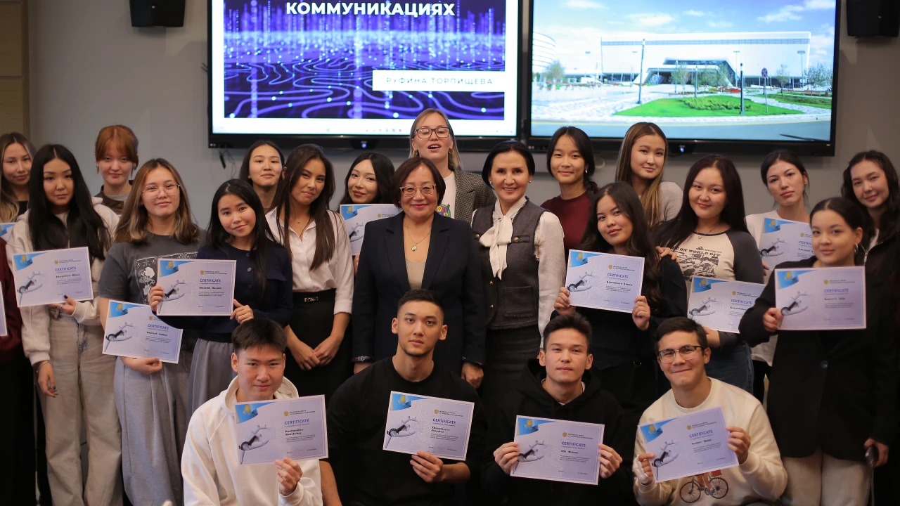 Guided by the President’s Address: Students Explore Neural Networks in PR 