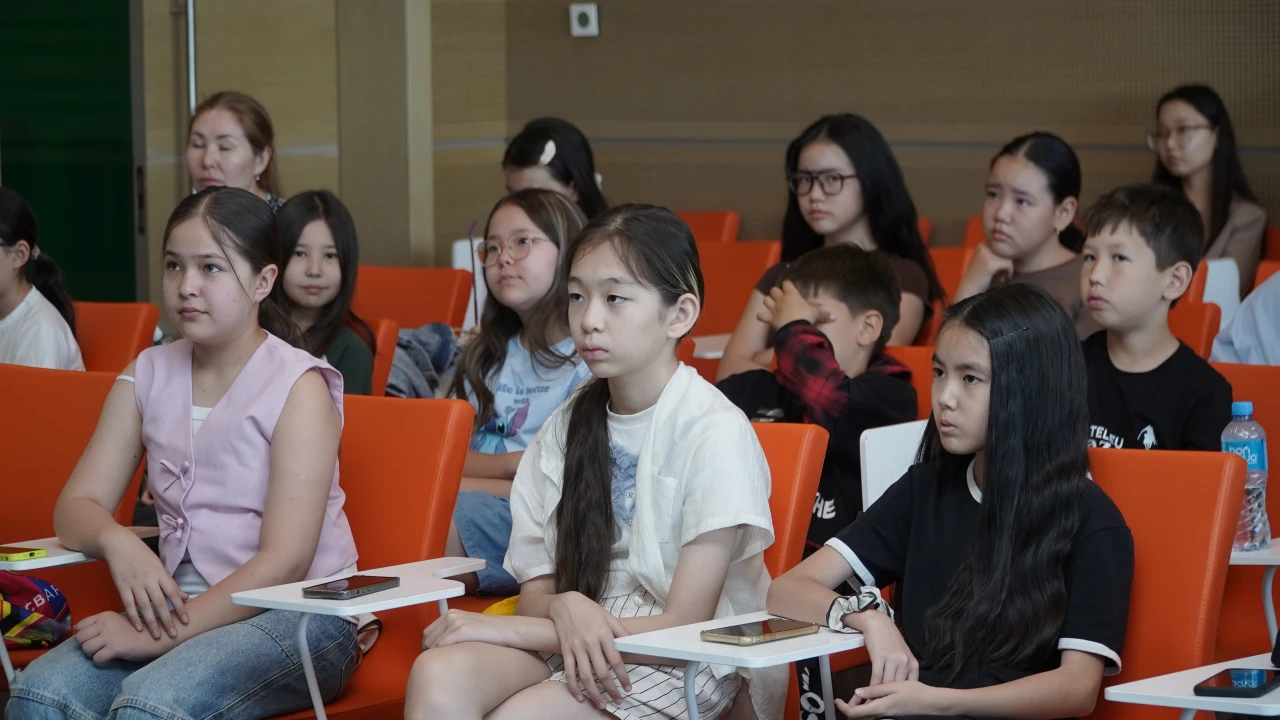 Patriotic Lesson for Schoolchildren of the Capital 