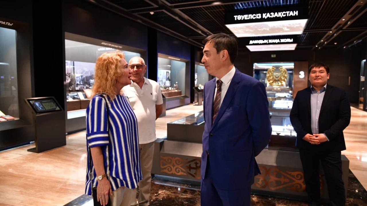 Visit of the Participants of the 8th International Summer School of Young Archivists to the Museum at the Presidential Center of the Republic of Kazakhstan