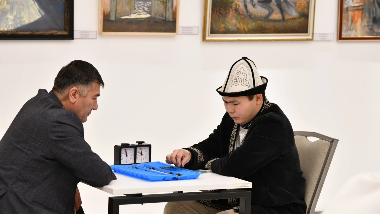 ҚР Президенттік орталығында тоғызқұмалақтан дәстүрлі турнир өтті 