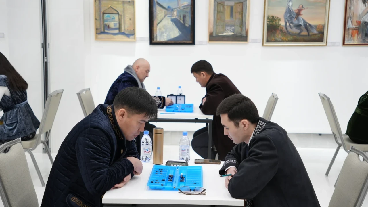 ҚР Президенттік орталығында тоғызқұмалақтан дәстүрлі турнир өтті 