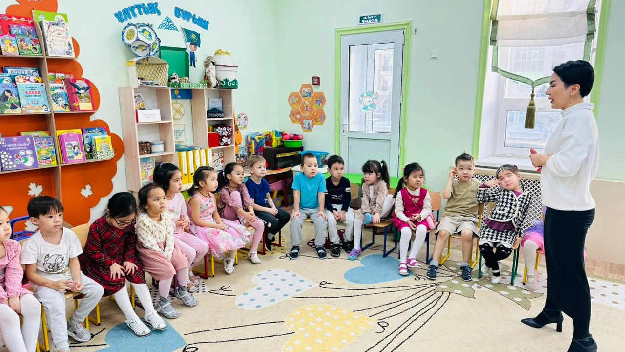 Field lesson for kids: introduction to the world of museums 