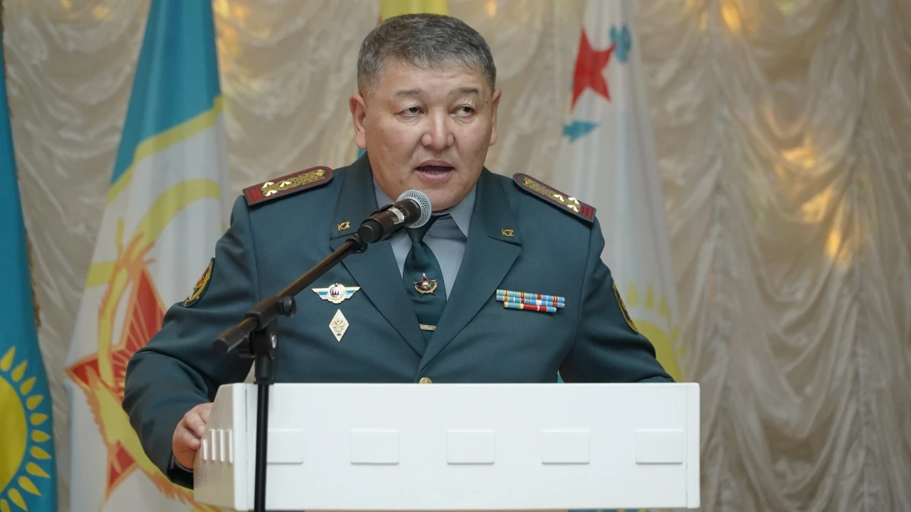 Сағадат Нұрмағамбетов атындағы Әскери колледжде Республика күніне арналған жылжымалы көрме ашылды