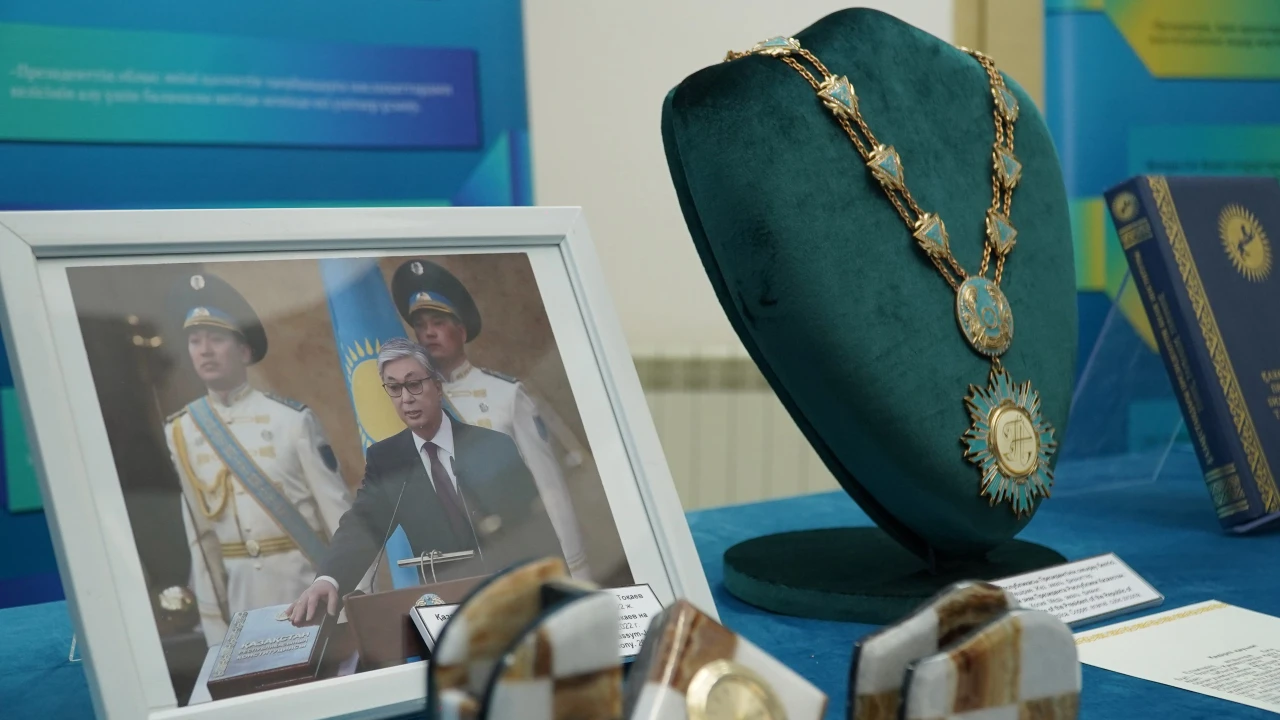 Сағадат Нұрмағамбетов атындағы Әскери колледжде Республика күніне арналған жылжымалы көрме ашылды