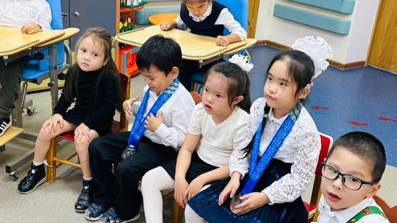 MUSEUM VISITS CHILDREN 