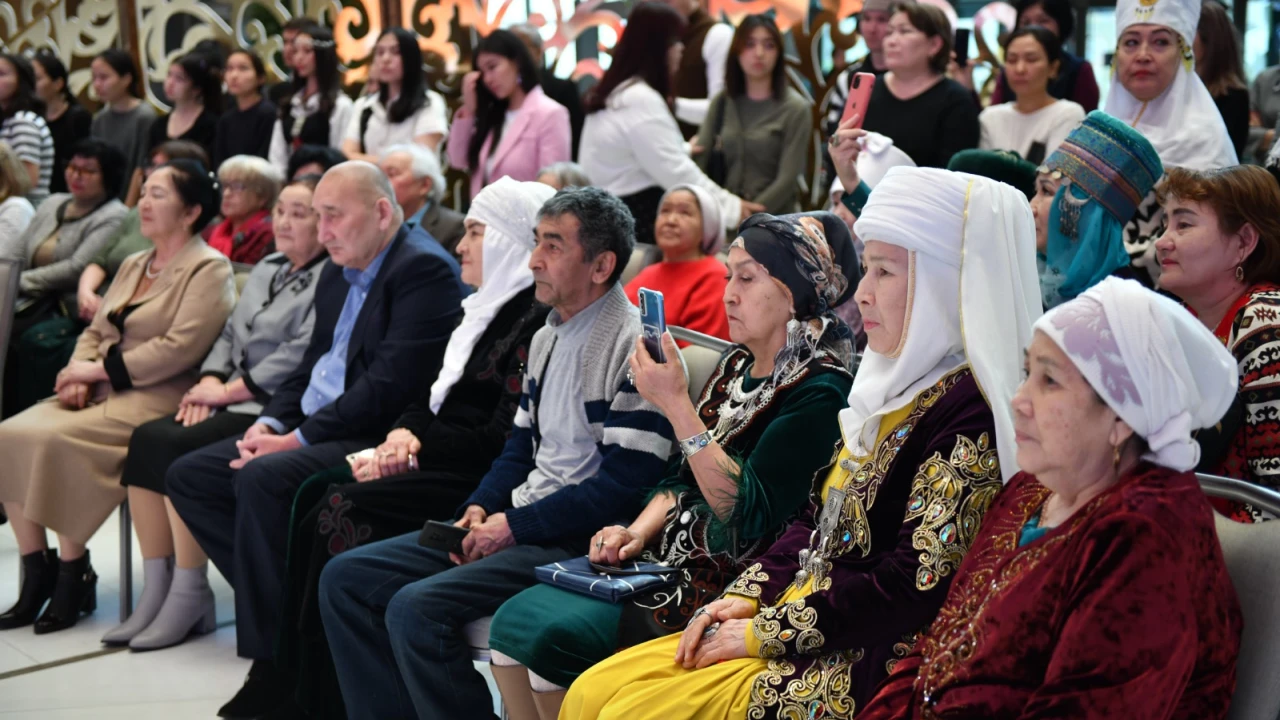 The Presidential Center of the Republic of Kazakhstan hosted an exhibition of the famous artist Sagintay Alimbetov "Man. Nature. Time" 
