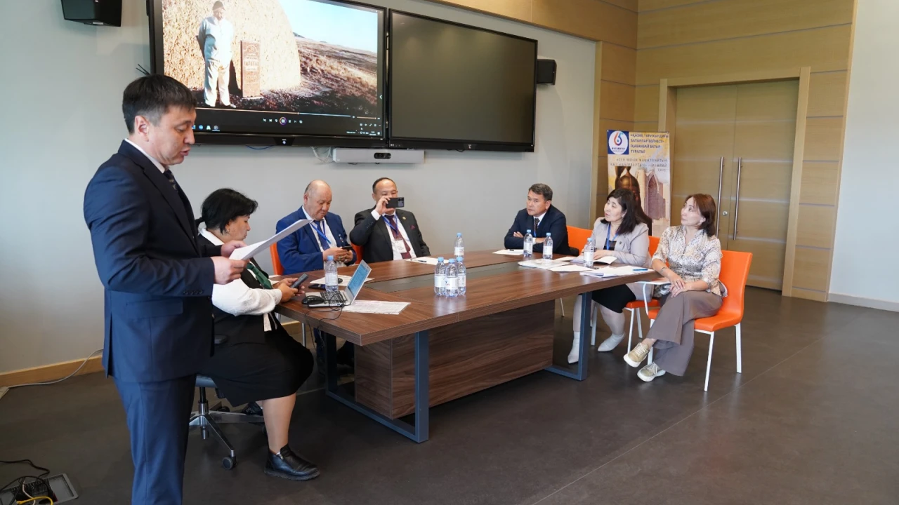 Президенттік орталықта батырлар институтына арналған республикалық ғылыми-тәжірибелік конференция өтті