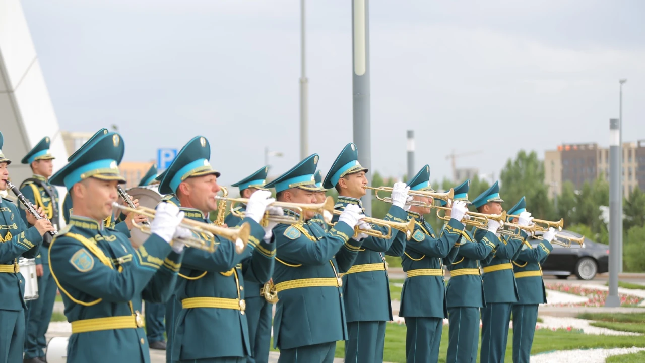 В Астане прошел плац-концерт роты Почетного караула и Президентского оркестра Сил особого назначения СГО РК