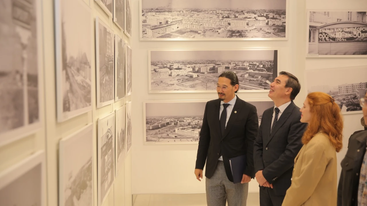 Президенттік орталықта Нұрмұхаммат Имамовтың «Менің Астанам: өткені мен бүгіні» атты фотокөрмесі ашылды 