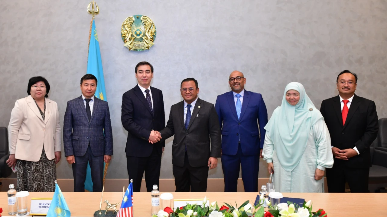 A delegation from the Malaysian state of Selangor visited the Presidential Center