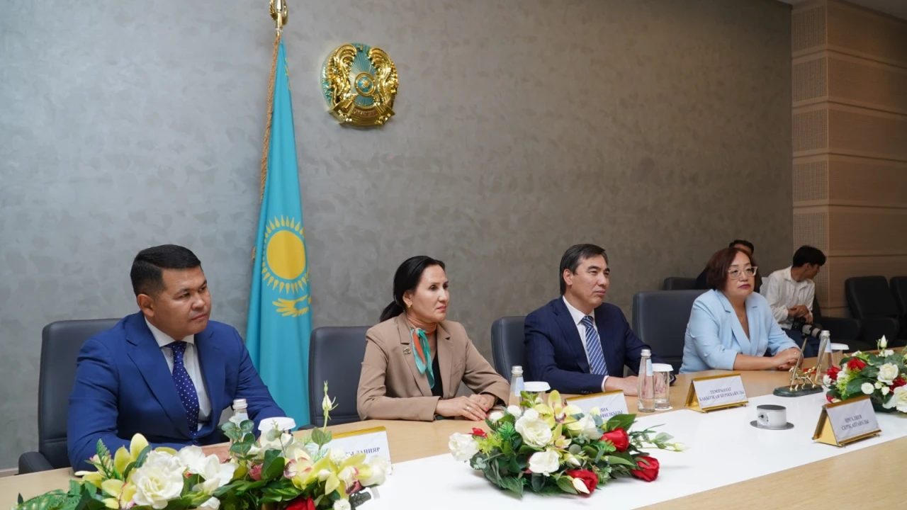 Presidential Center Signs Memorandum of Cooperation with Astana International University
