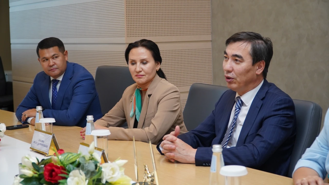 Presidential Center Signs Memorandum of Cooperation with Astana International University