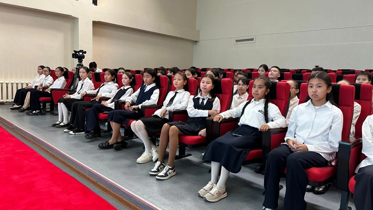 Жас ұрпаққа ұлттық құндылықтардың маңыздылығы туралы 
