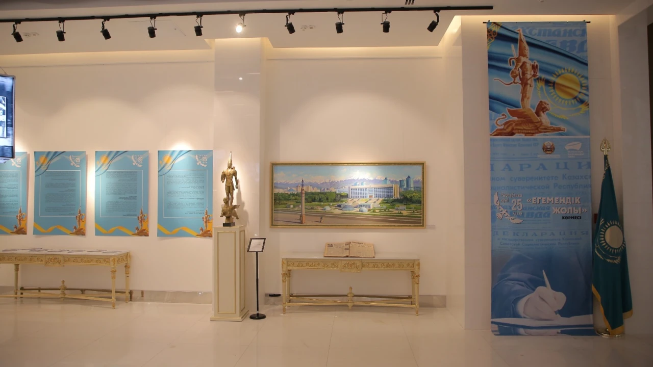 Астанада Республика күні арналған көрме ашылды 