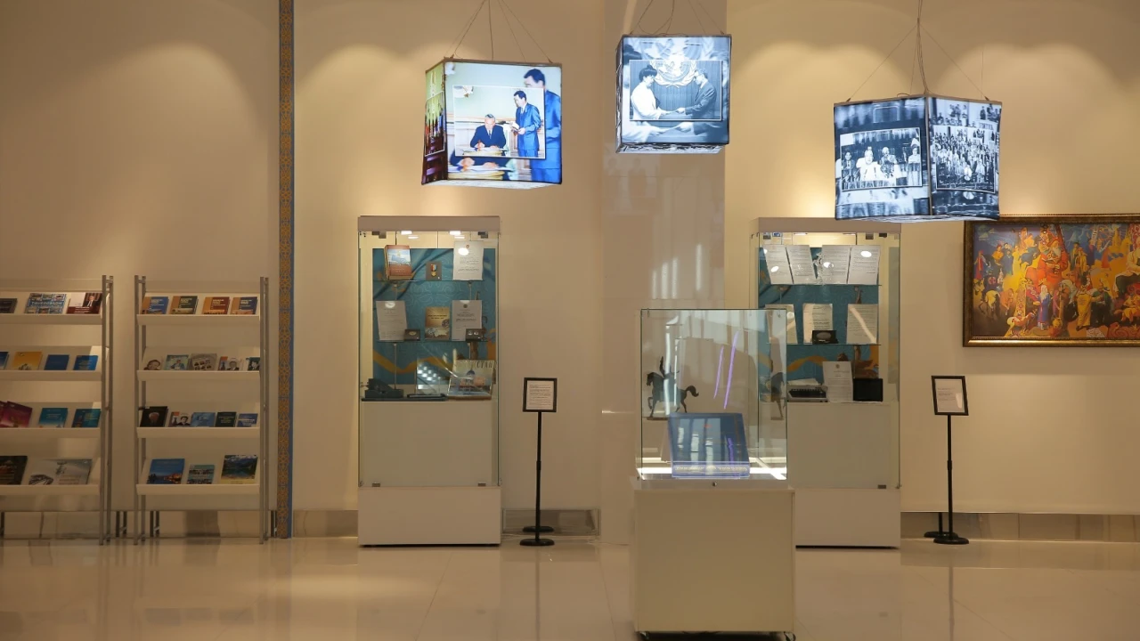 Астанада Республика күні арналған көрме ашылды 