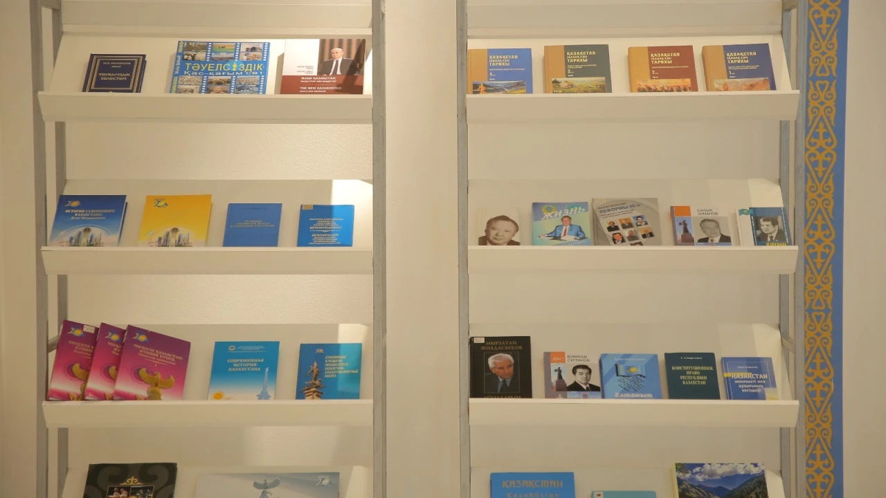 Астанада Республика күні арналған көрме ашылды 