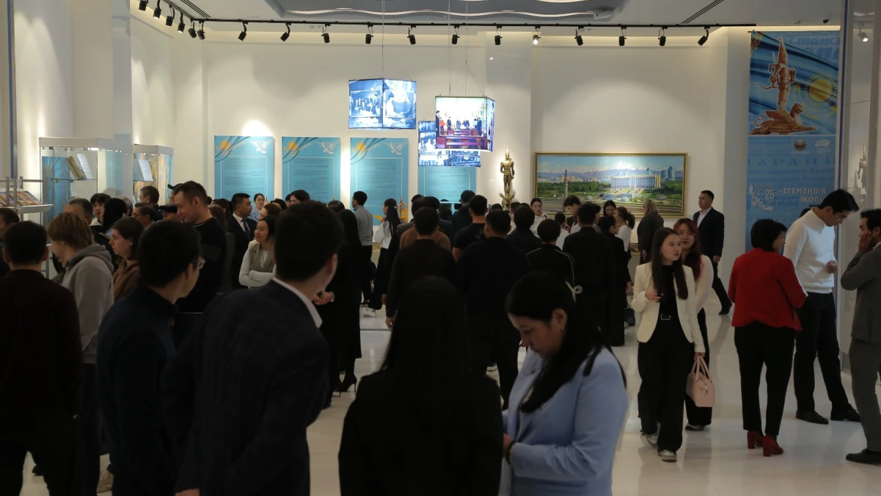 Астанада Республика күні арналған көрме ашылды 