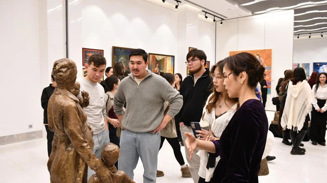 Қазақстан Республикасы Президенттік орталығында Қ. Байсейітова атындағы Қазақ ұлттық өнер университетінің көрмесі ашылды 