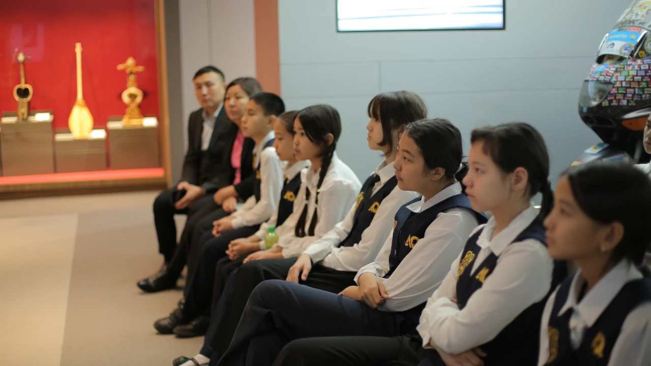 Ұлттық аспаптар әлемі 