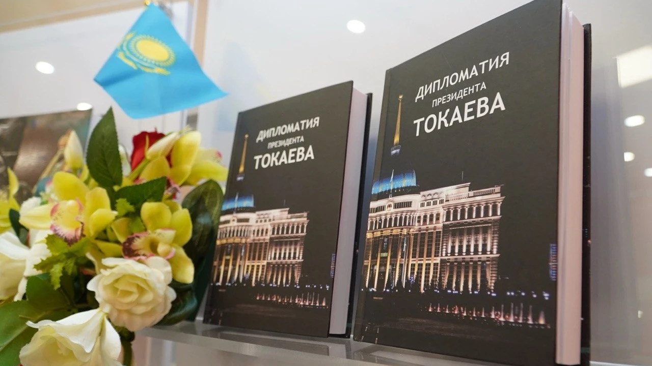 «Тарихи мұра және бүгінгі Қазақстан» атты жаңа басылымдарға арналған библиографиялық шолу өтті 