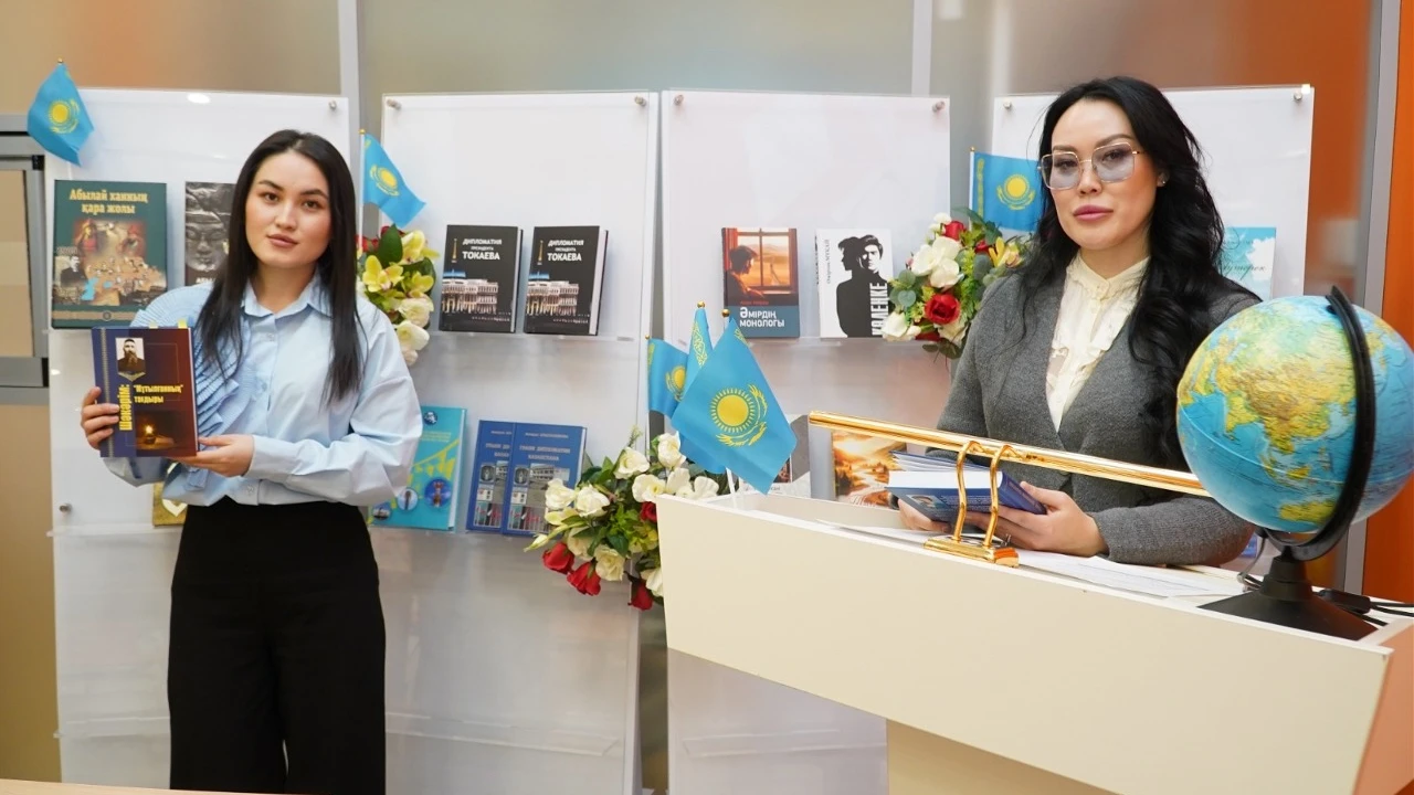 В 2025 году книжный фонд  Президентского центра пополнился на 300 книг 