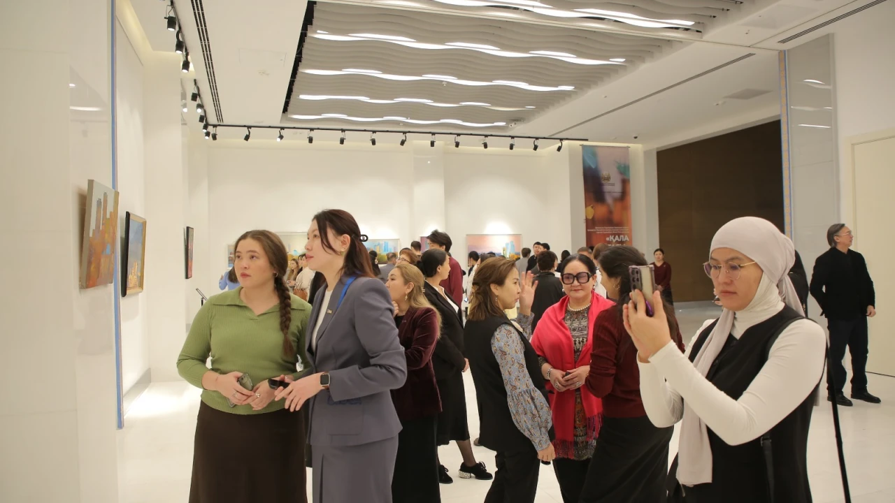 The solo exhibition "Rhythm of the City" has opened in the capital city 