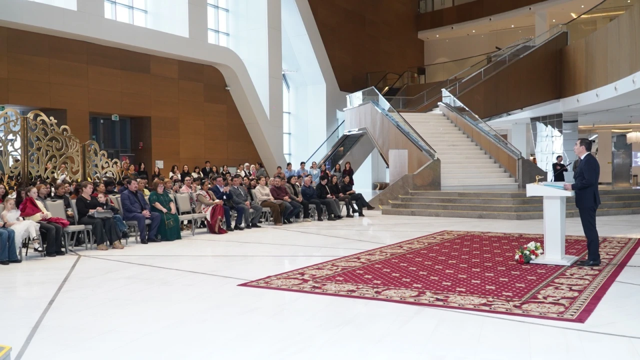 Президенттік орталықта Ольга Рехтинаның «Өзге әлемдер түсі» атты жеке көрмесі ашылды 