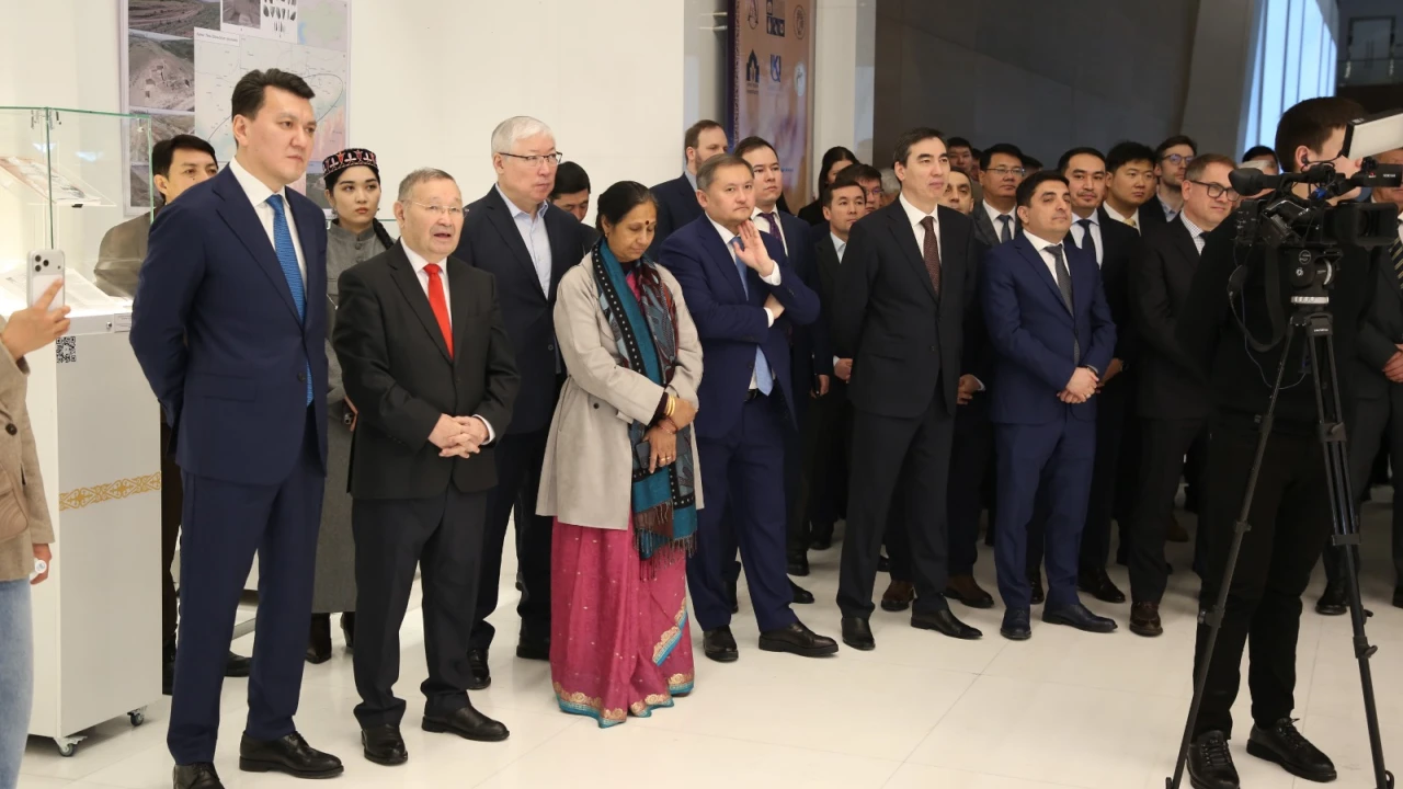 An archaeological exhibition dedicated to the 35th anniversary of Kazakhstan's independence opened at the Presidential Center. 