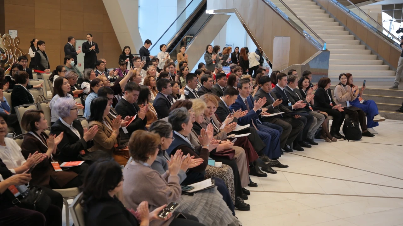 Президенттік орталықта Гидтер мен экскурсия жүргізушілерінің II елордалық форумы өтті 