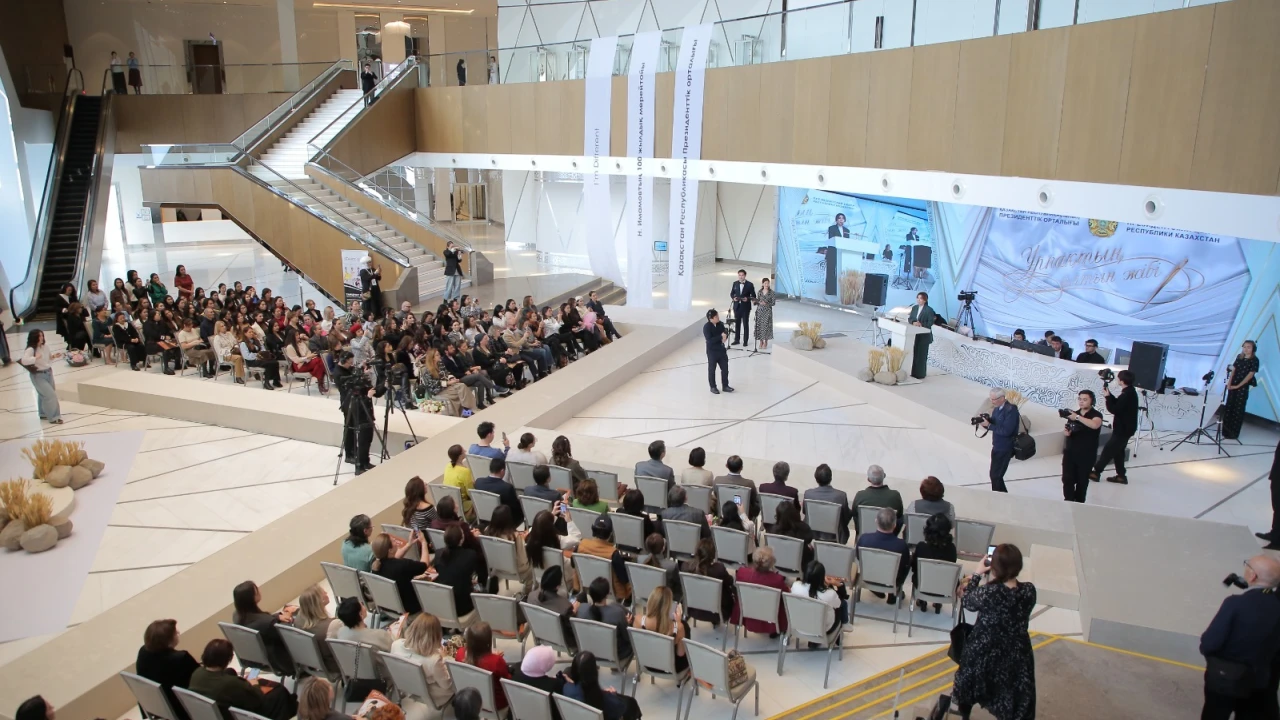 The photo exhibition "Thread of Generations" has opened in the capital city. 