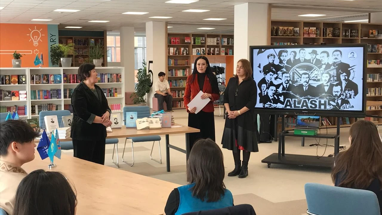 Президенттік орталық Әлихан Бөкейхан атындағы «Binom school» мектеп-лицейінде әдеби сағат өткізді 