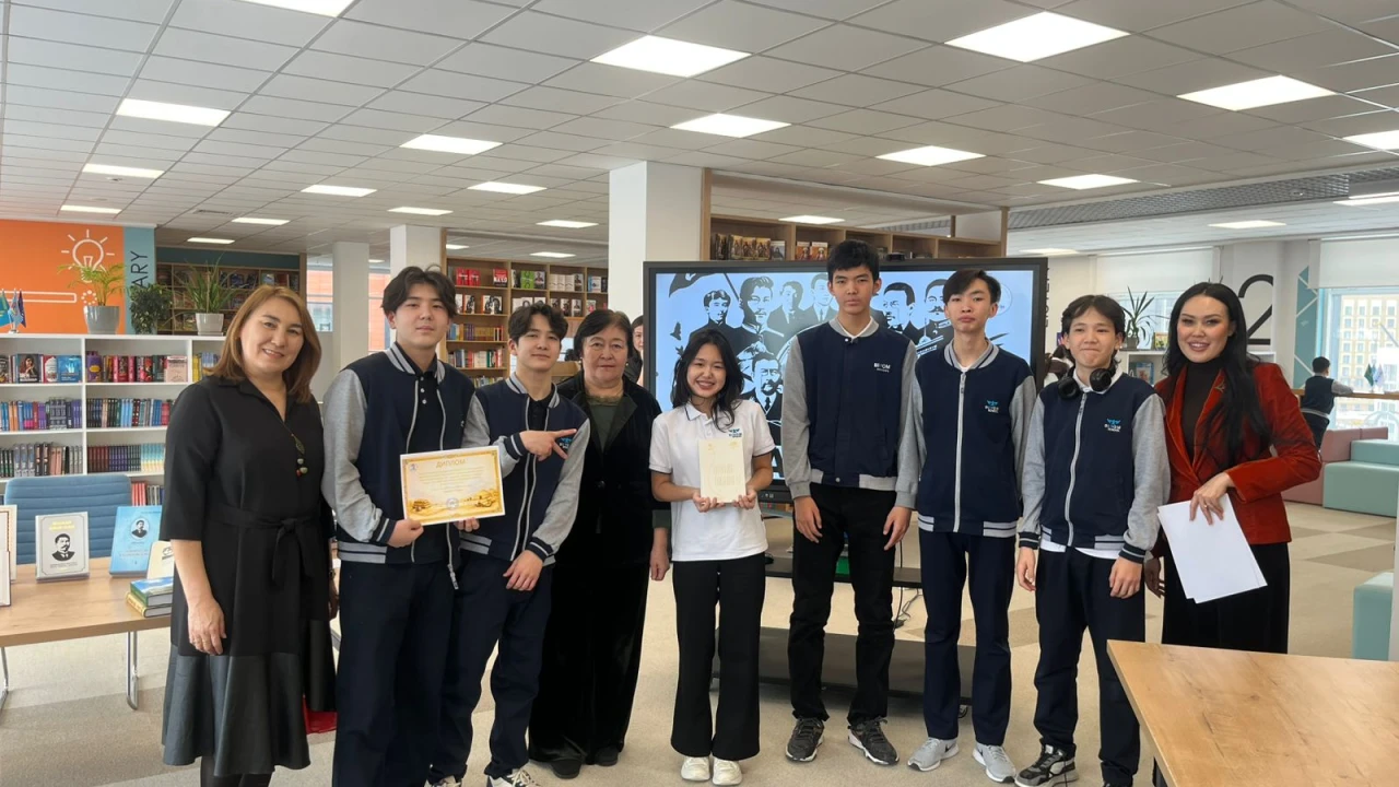 Президенттік орталық Әлихан Бөкейхан атындағы «Binom school» мектеп-лицейінде әдеби сағат өткізді 