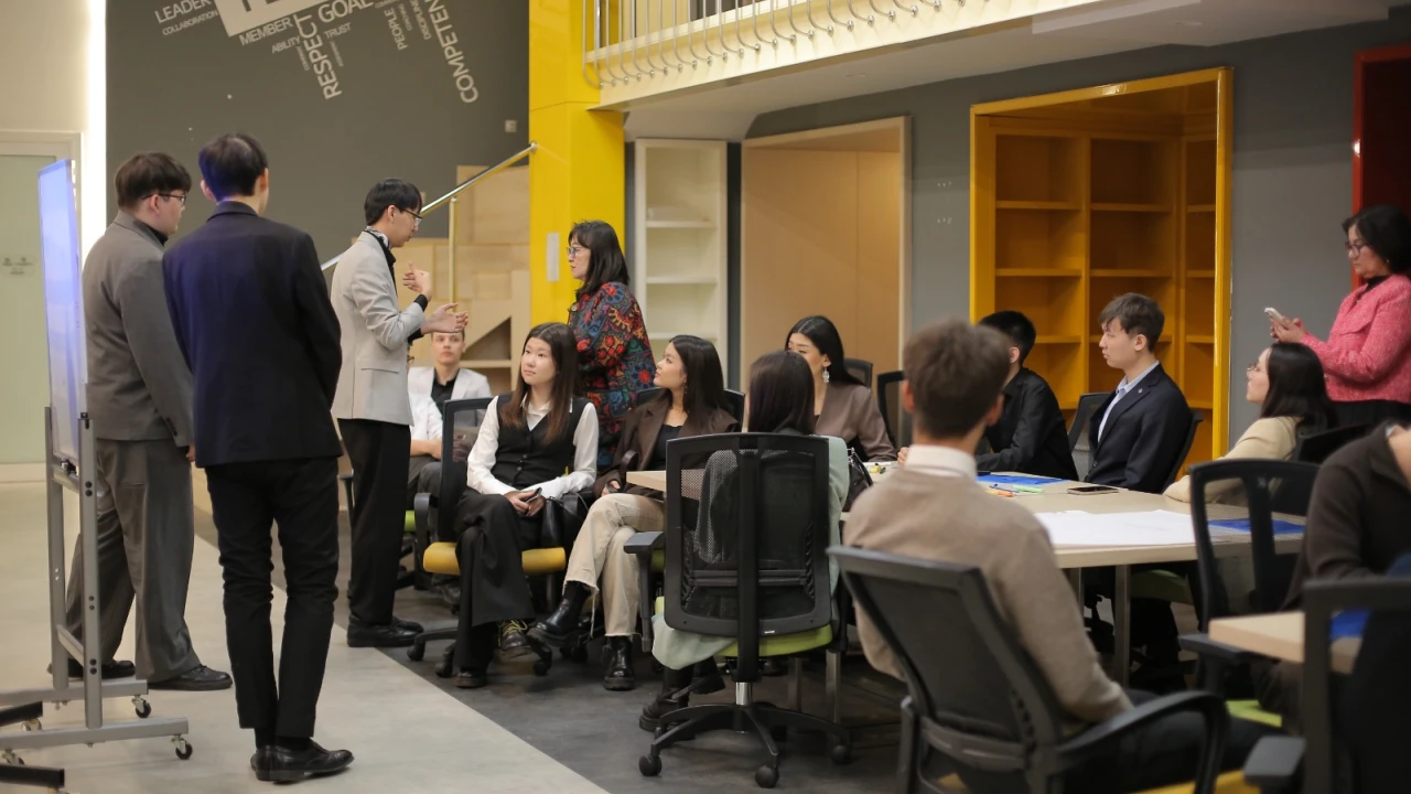 ҚР Президенттік орталығында жастар жаңа шынайылықтың сын-қатерлерін талқылады 