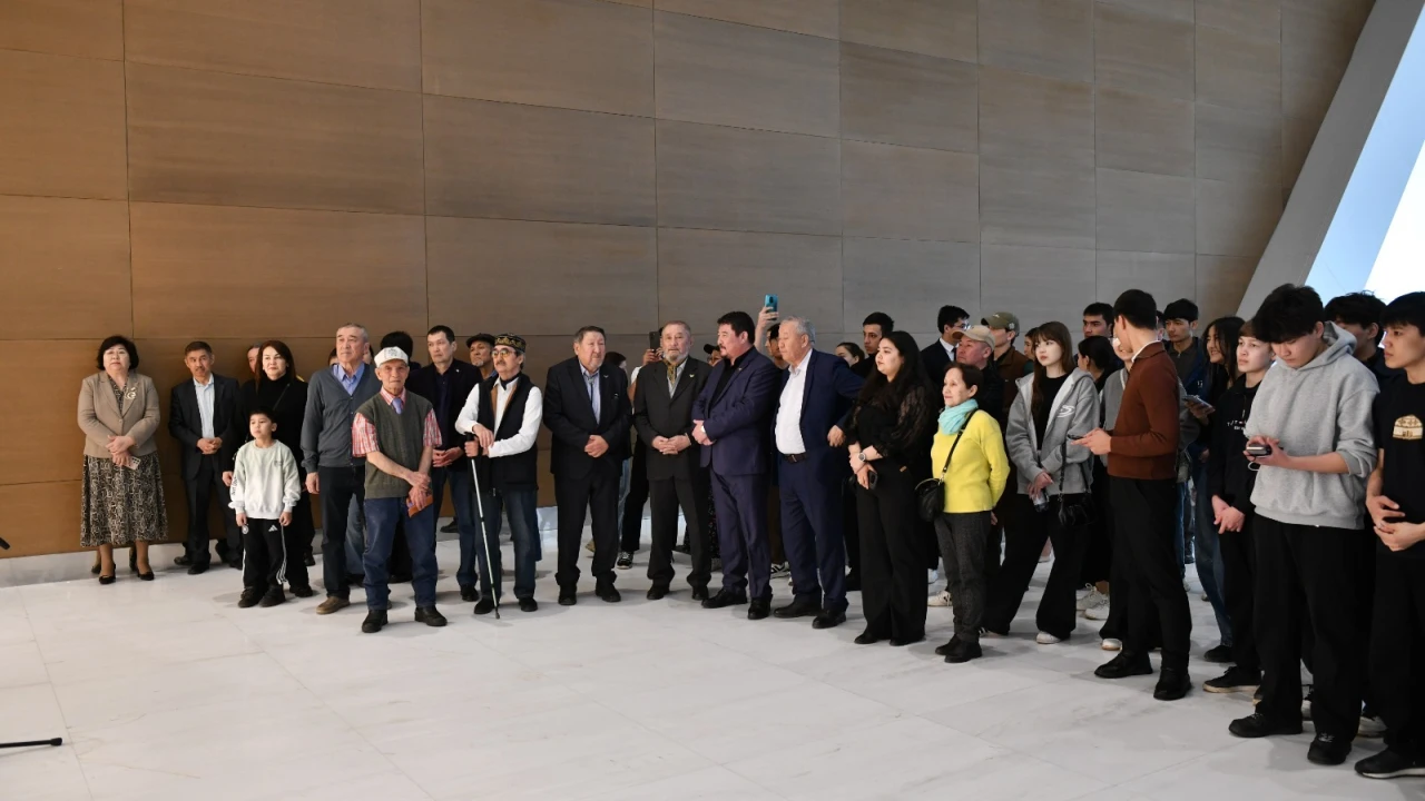 The "Breath of Spring" art exhibition has opened at the Presidential Center 