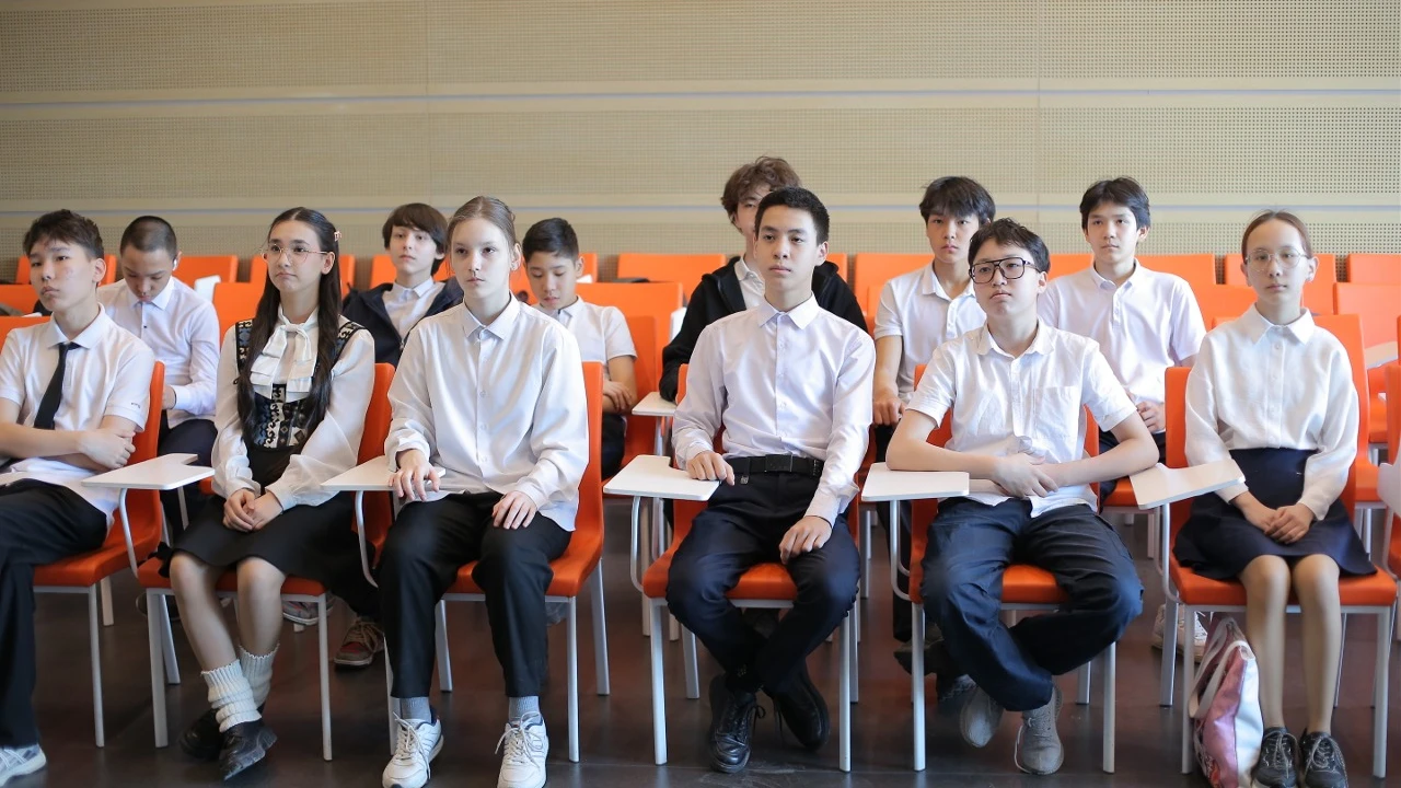 Secrets of the Steppe Jewelers: Kazakh Jewelry Art Leasson was Held at the Presidential Center 