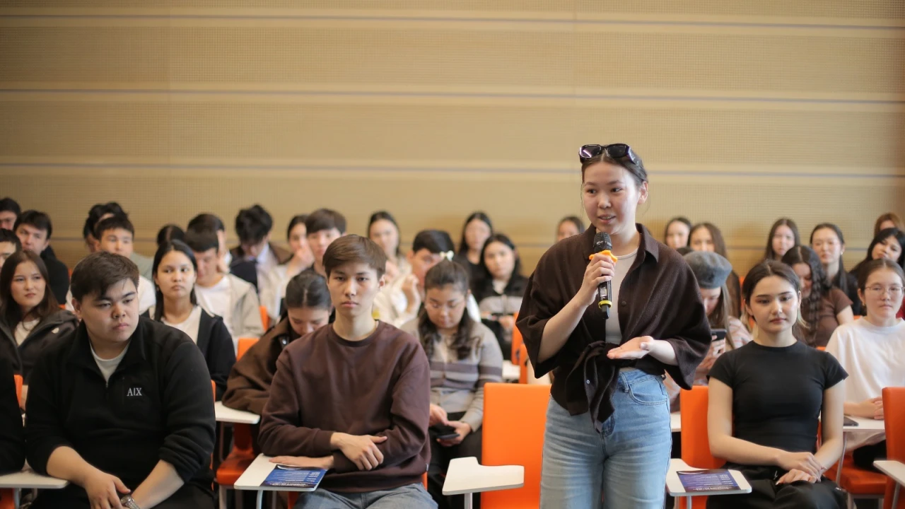 An expert meeting between youth and representatives of the space industry was held in the capital 