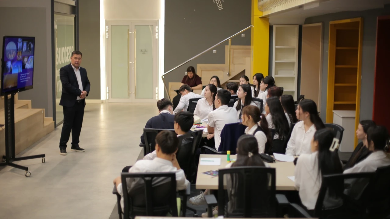 High School Students Discussed the Significance of Baikonur 