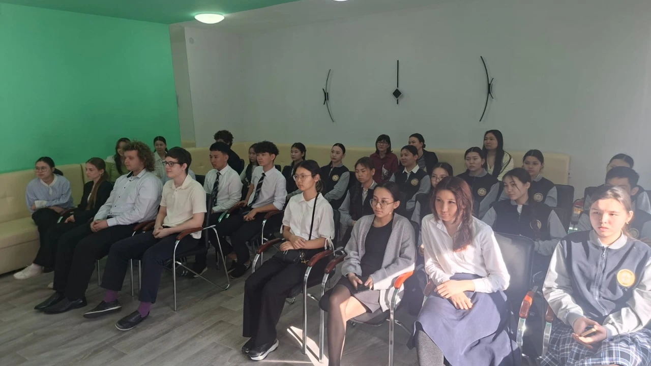 Dialogue on the Future and Civic Responsibility:Summary of a Webinar Series for High School Students 