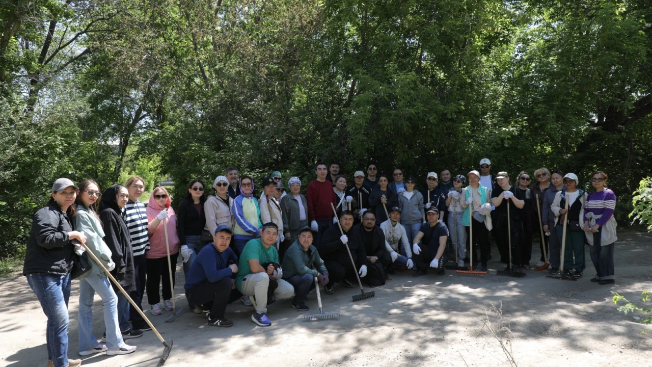 Presidential Center of the Administrative Office of the President of the Republic of Kazakhstan continues implementing the nationwide “Taza Kazakhstan” campaign. 