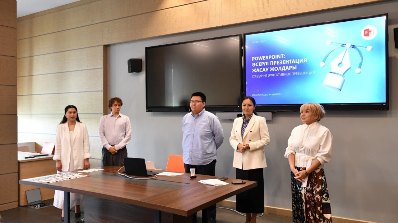 A training session on effective presentation preparation was held at the Presidential Center 